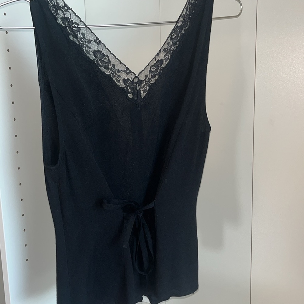 Reformation Cristina Top / Black / Size 6 - Picture 4 of 7
